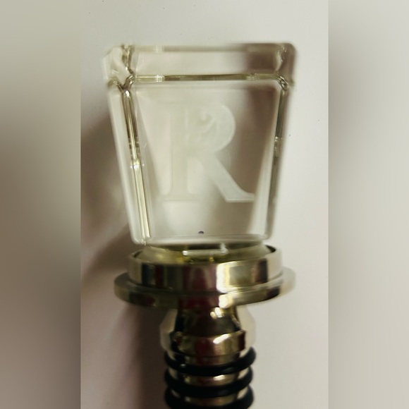 New R Glass and Metal Bottle Stopper 4 3/4" Long 1 1/4" Wide - Picture 8 of 9
